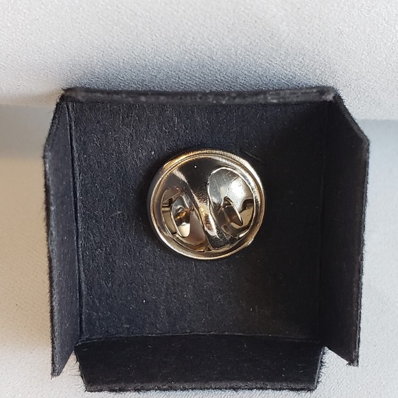 Enzacta Associate Pin - Picture 2 of 5